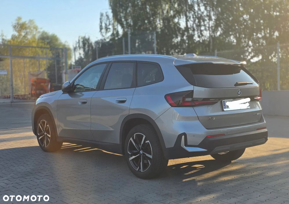 BMW X1 xDrive18d - 13