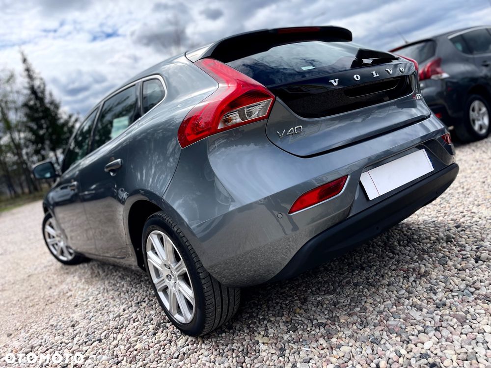 Volvo V40 D2 Inscription - 9