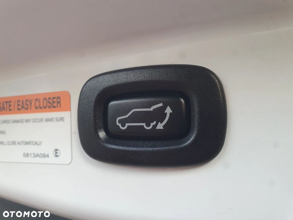 Mitsubishi Outlander 2.0 4WD Top - 22