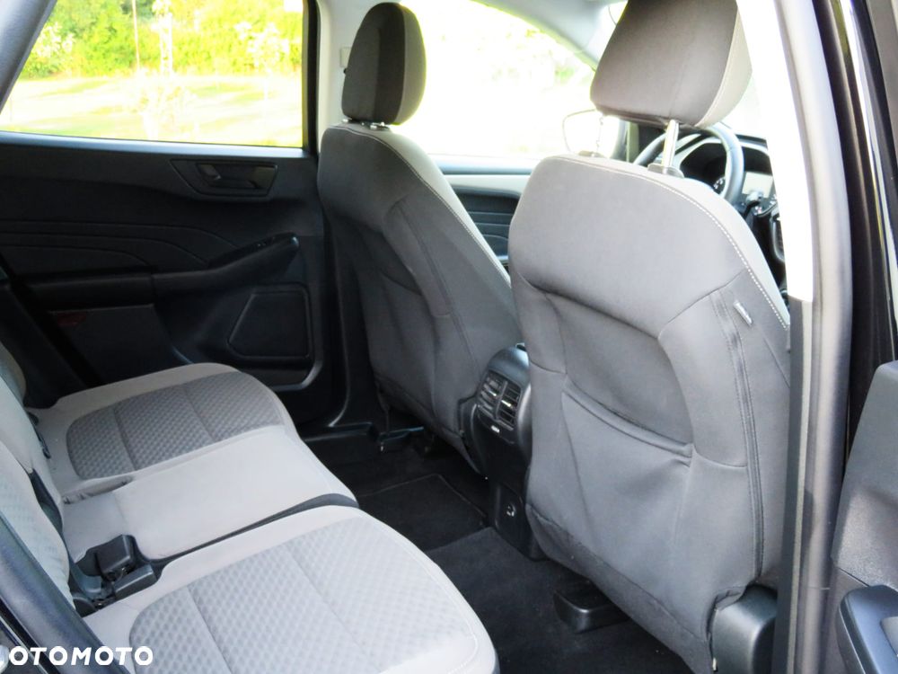 Ford Kuga - 10