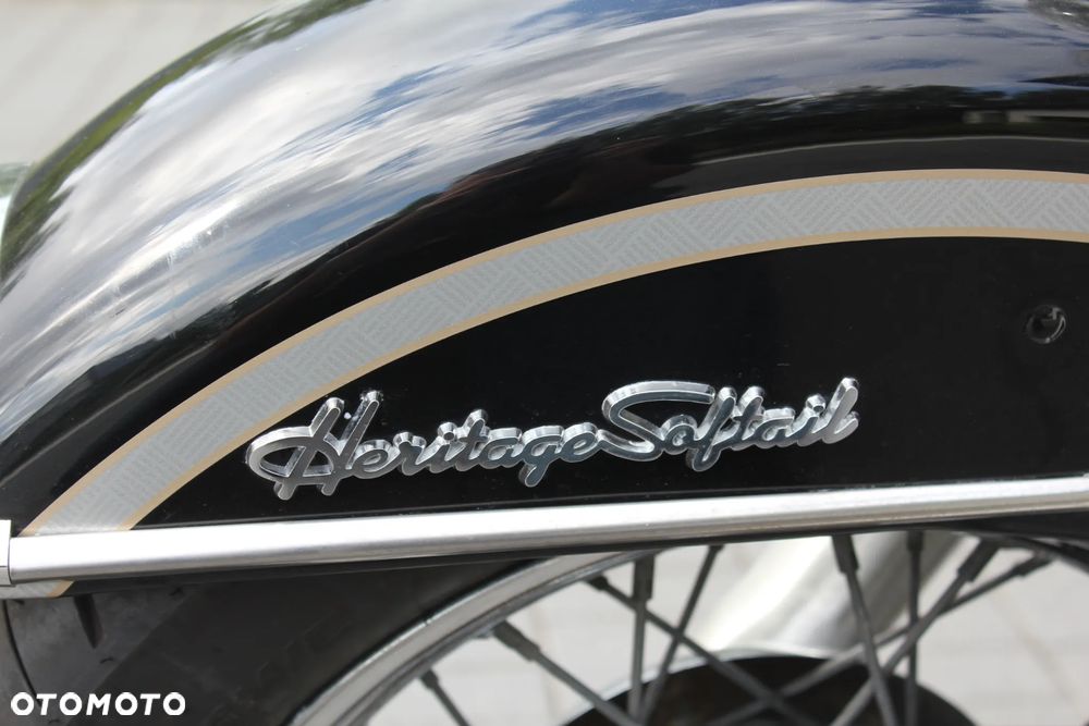 Harley-Davidson Softail Heritage Classic - 26