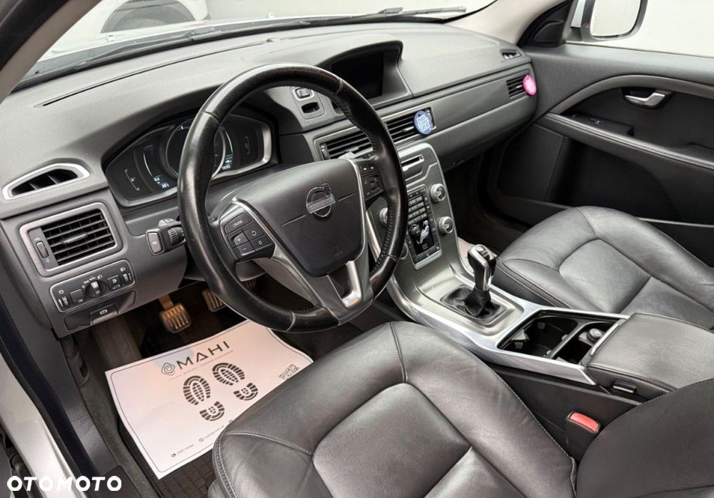 Volvo XC 70 - 23