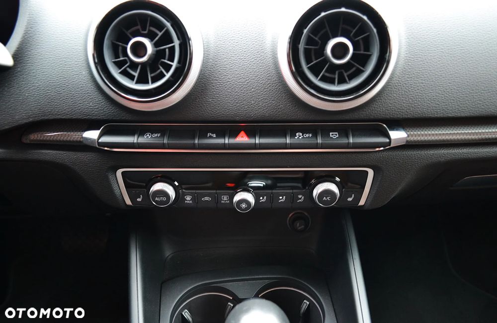 Audi A3 Sportback - 12
