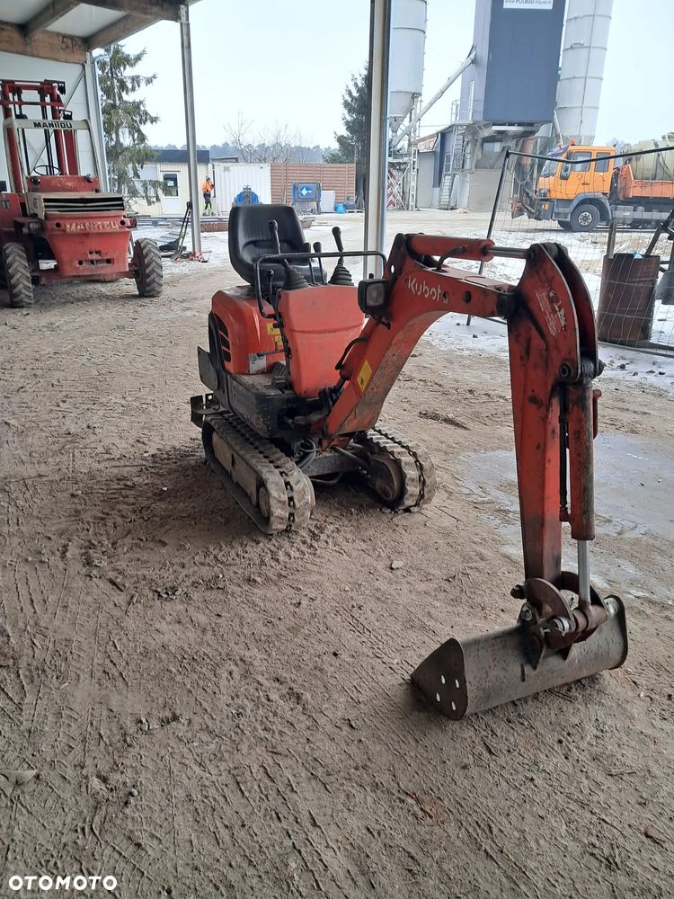 Kubota K008 - 4