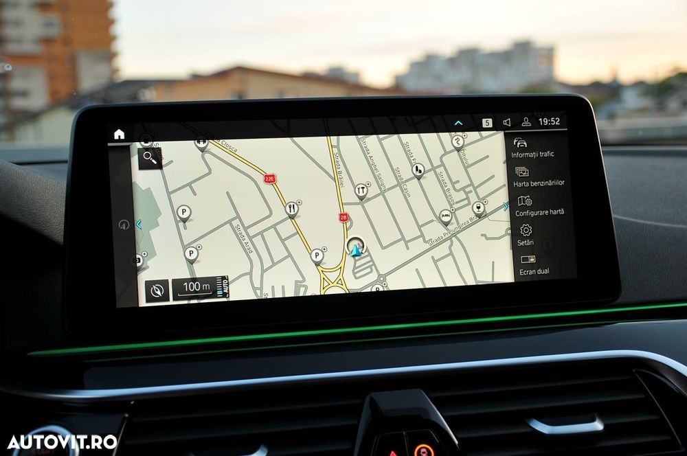 BMW Seria 5 520i AT MHEV - 23