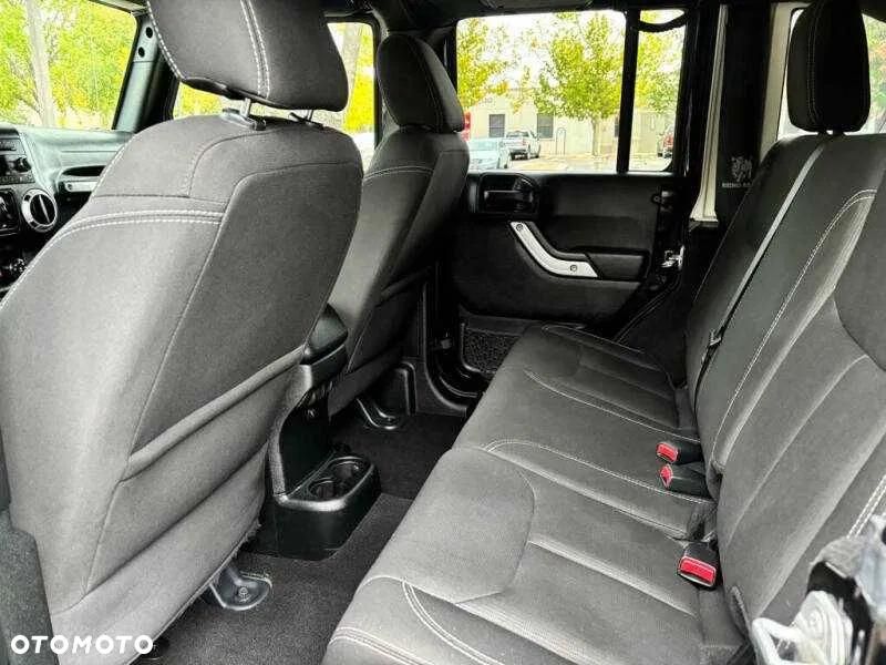 Jeep Wrangler 3.6 Unlim Rubicon - 13