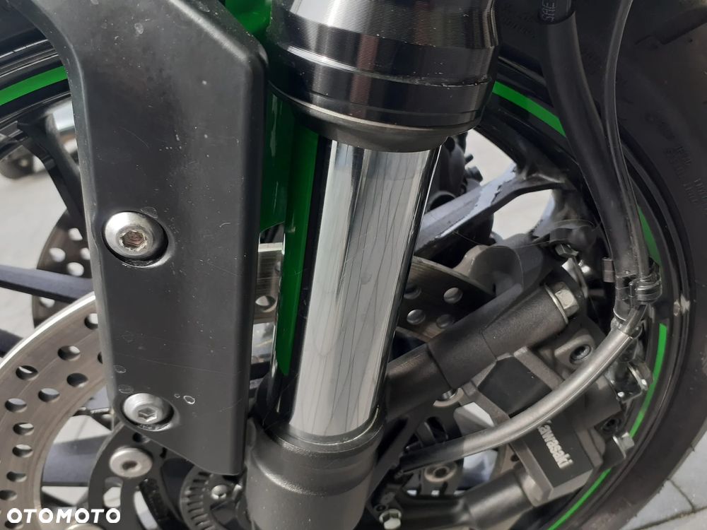 Kawasaki Z 900 RS - 13