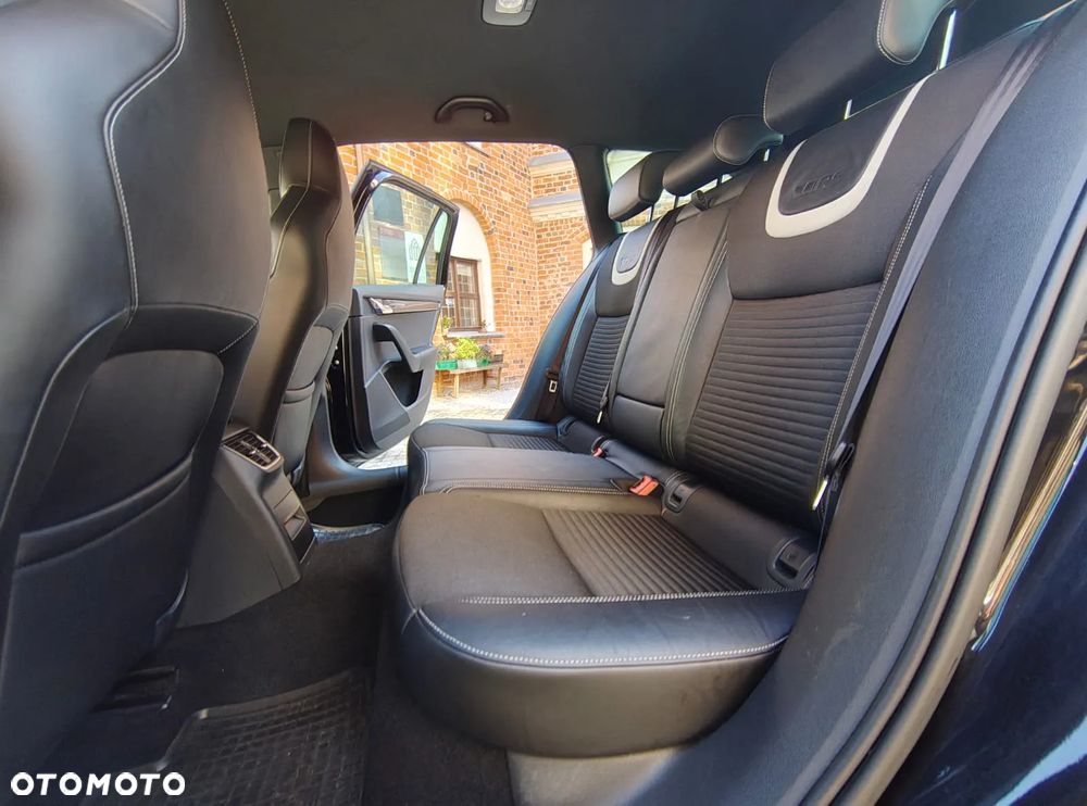Skoda Octavia Combi 2.0 TDI RS - 20