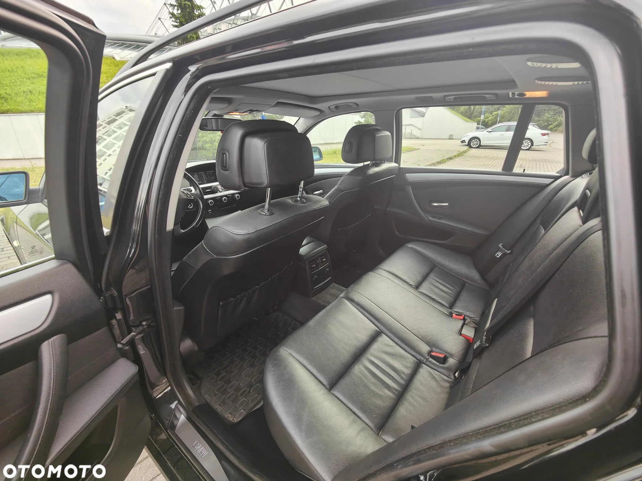 BMW Seria 5 520d Touring - 12
