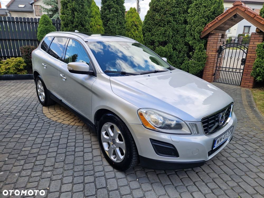 Volvo XC 60 D4 Momentum - 1