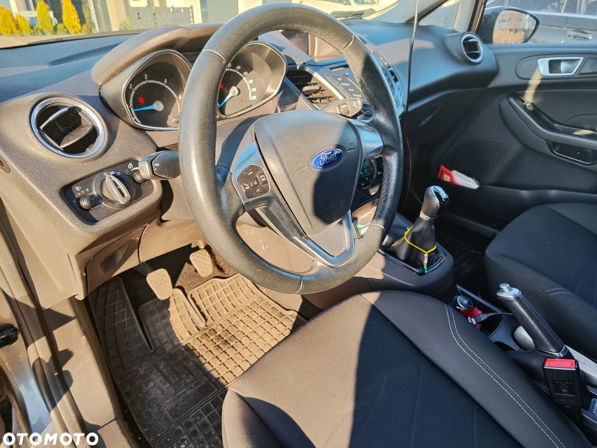 Ford Fiesta 1.5 TDCi Ambiente - 4