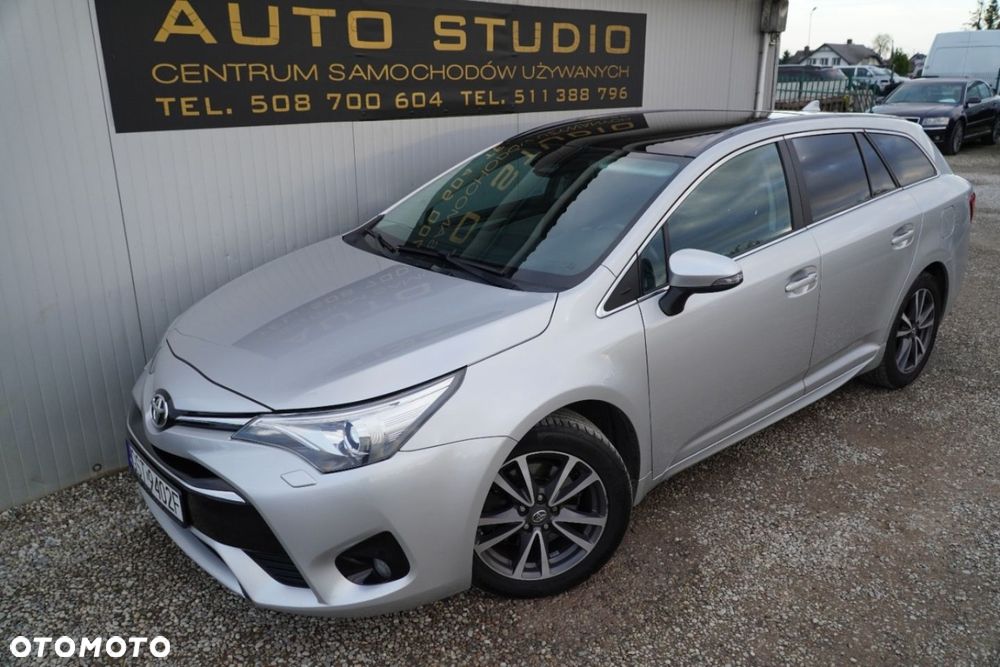Toyota Avensis - 31