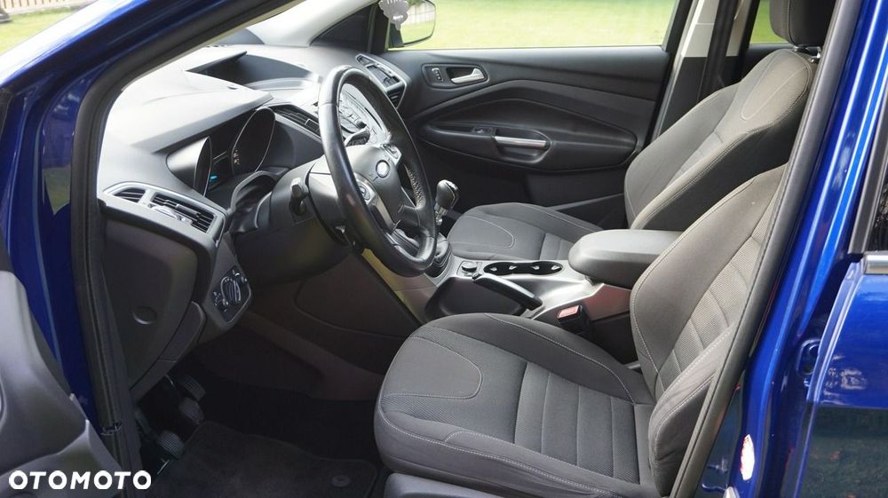 Ford Kuga - 11
