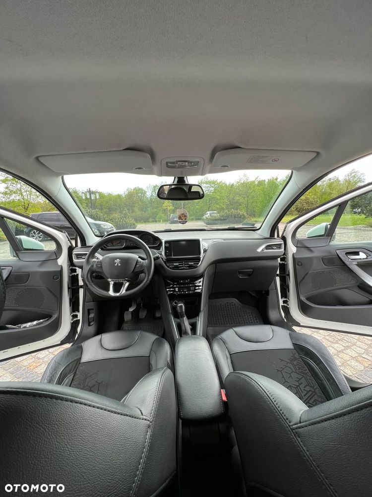 Peugeot 208 1.6 e-HDi Allure STT - 2