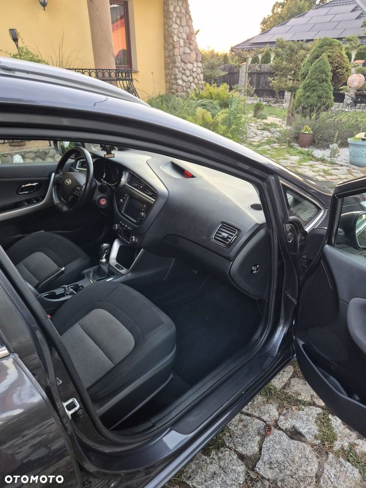 Kia Ceed 1.6 CRDi L - 12