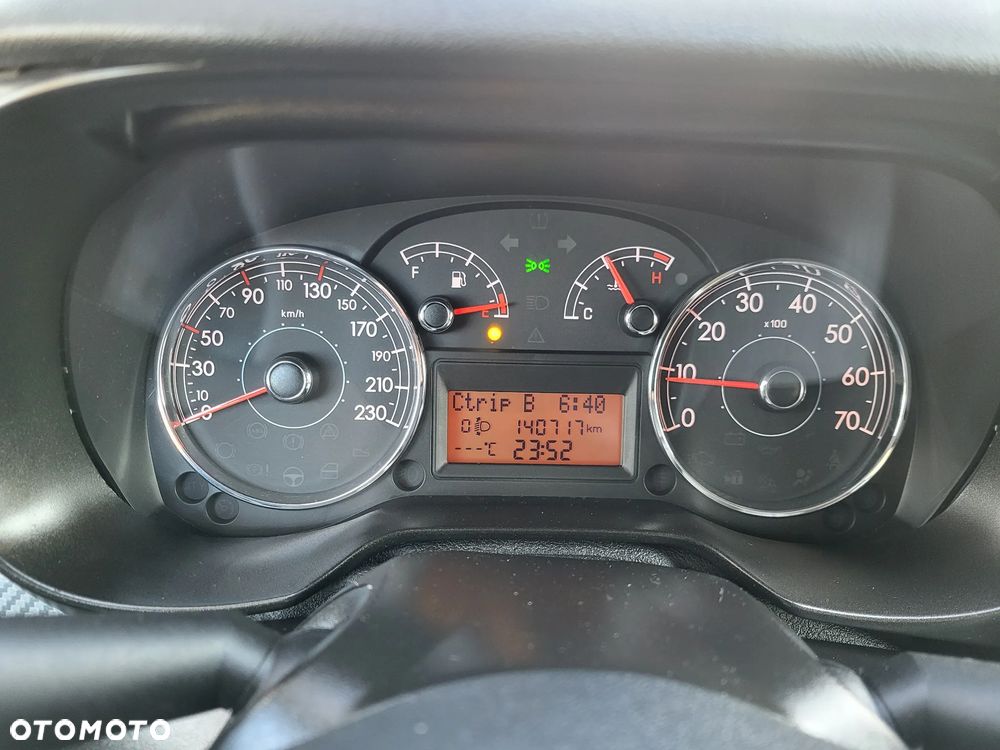 Fiat Grande Punto 1.4 8V Speed - 21