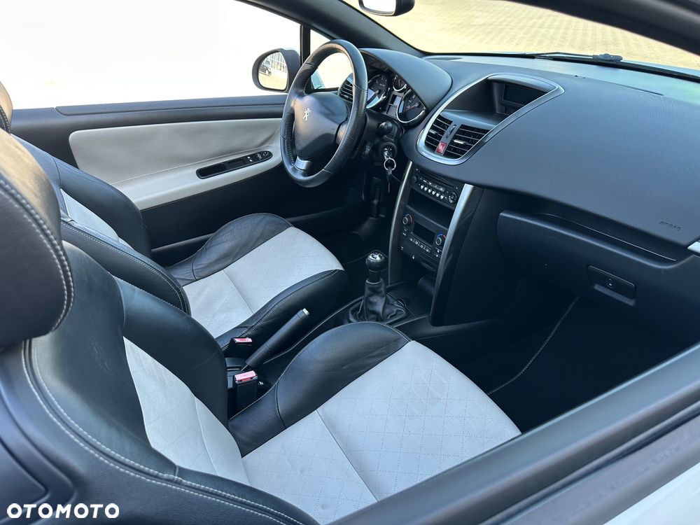 Peugeot 207 - 14