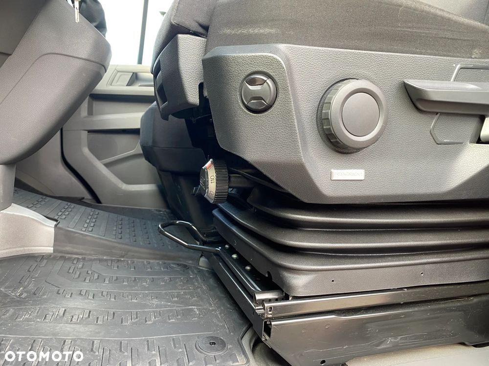 Volkswagen Crafter 4Motion (4x4) 2.0 177KM Warsztat Serwis Mobilny - 18