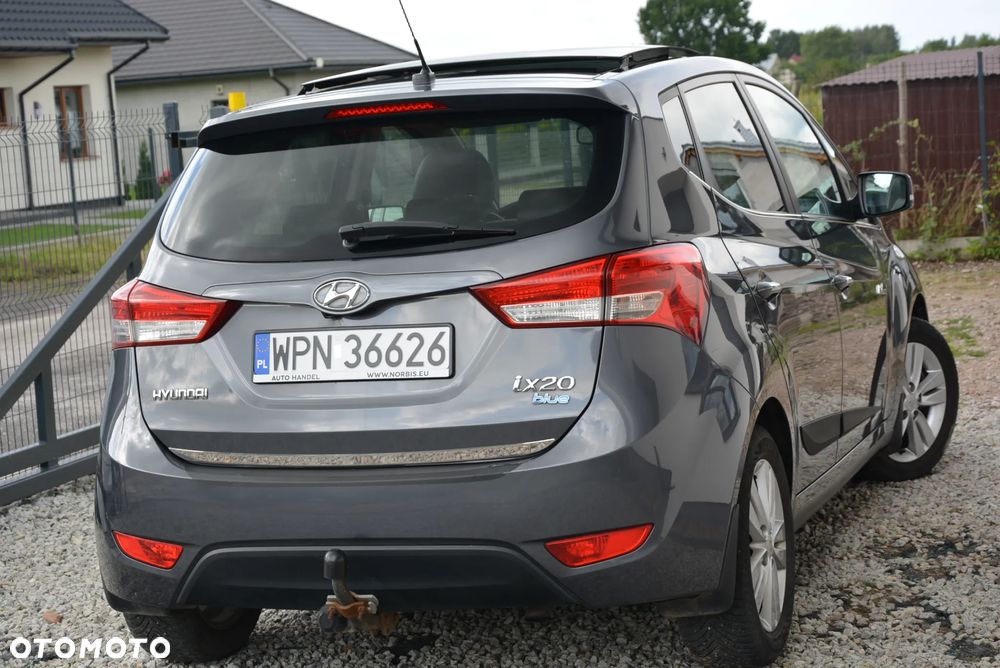 Hyundai ix20 1.4 Premium - 18