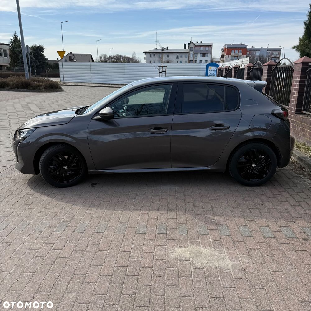 Peugeot 208 - 10