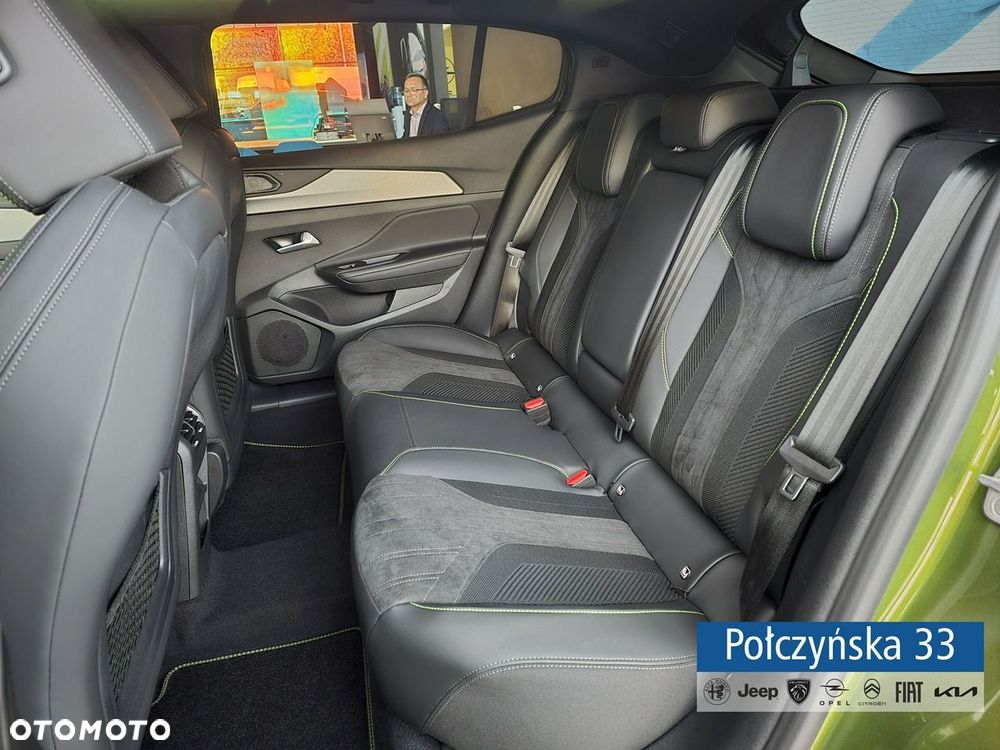Peugeot 408 - 17