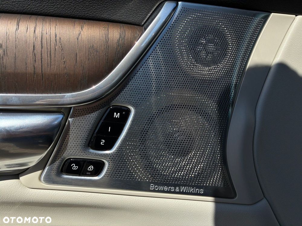 Volvo S90 - 32