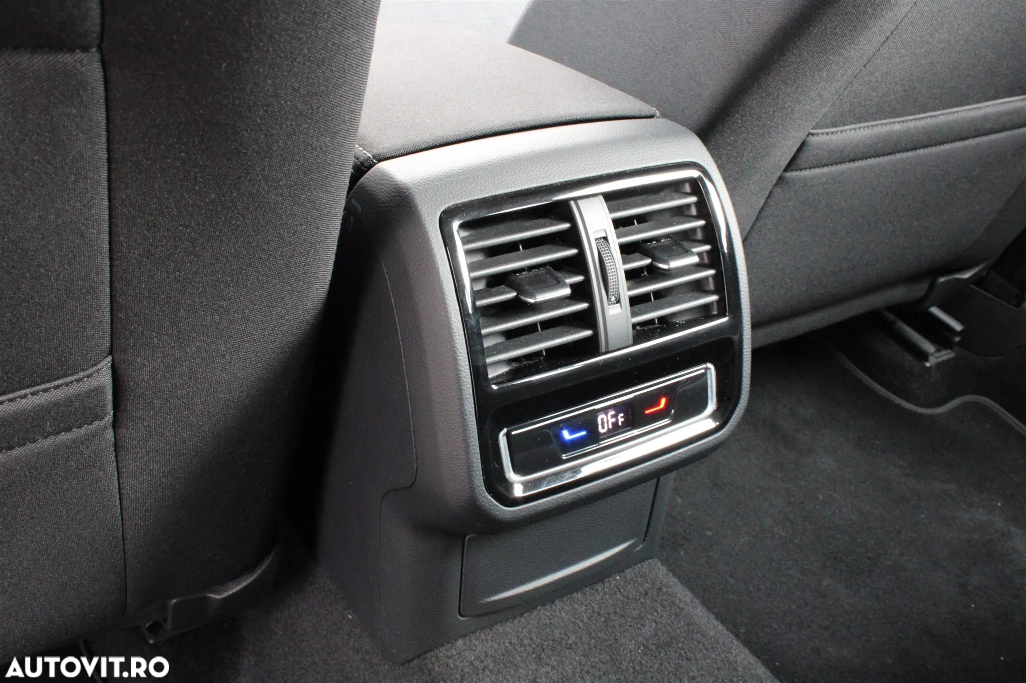 Volkswagen Passat 2.0 TDI SCR DSG Business - 12