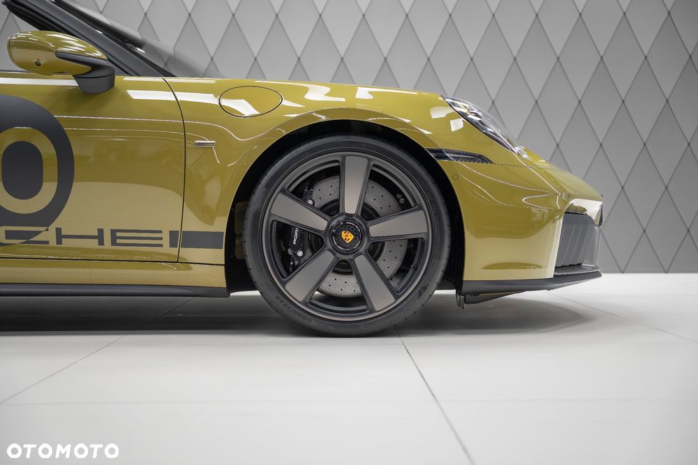 Porsche Carrera GT - 7