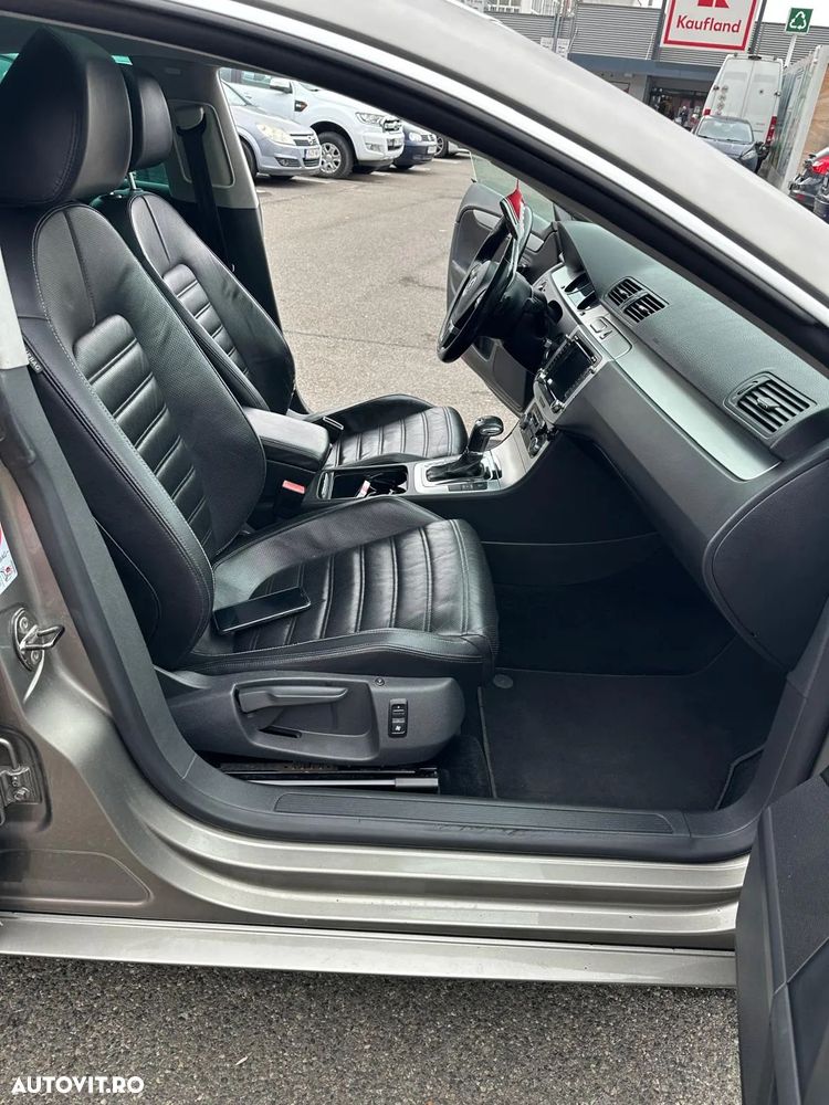 Volkswagen Passat - 12