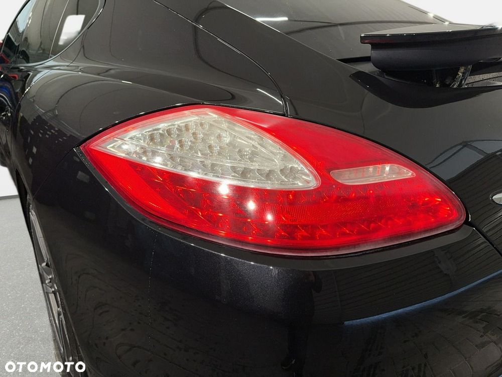 Porsche Panamera - 12