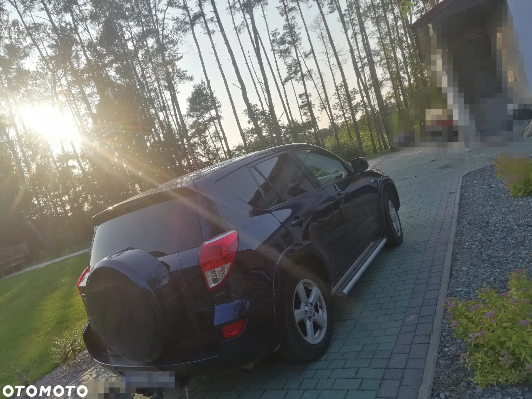 Toyota RAV4 - 4