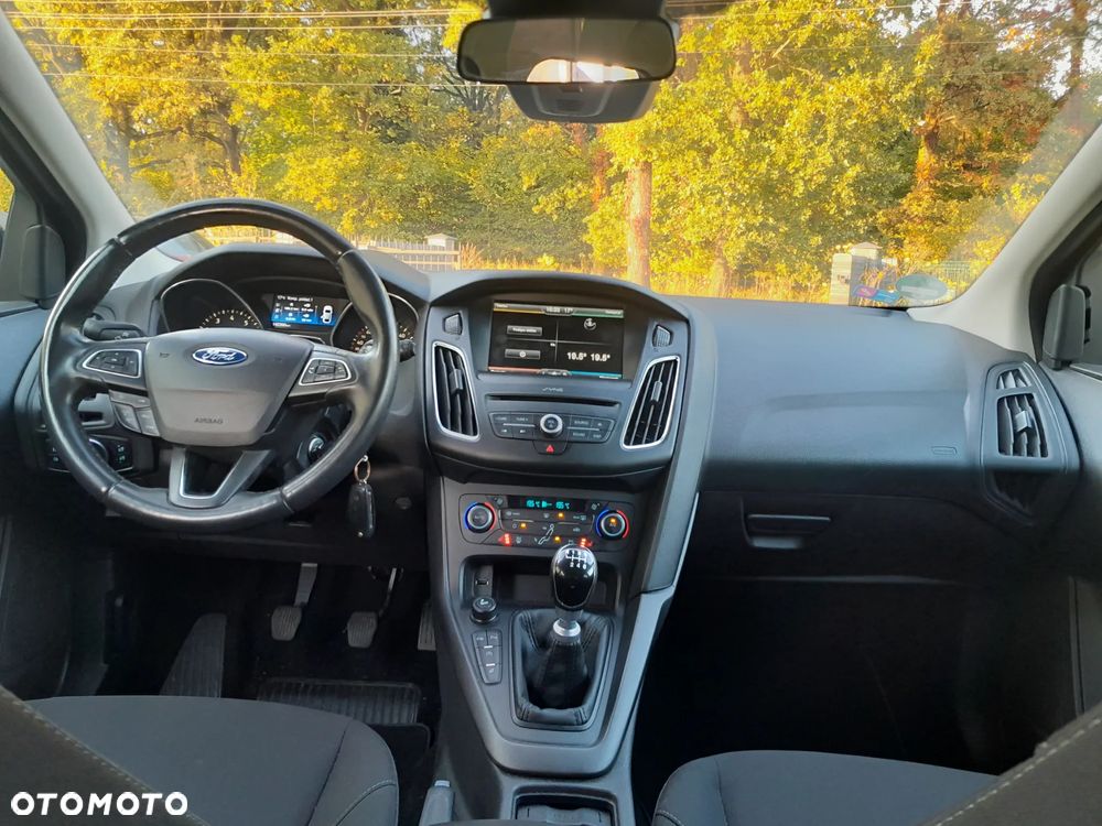Ford Focus 1.0 EcoBoost Titanium - 10