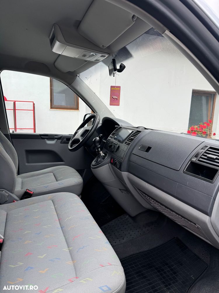 Volkswagen Transporter - 8