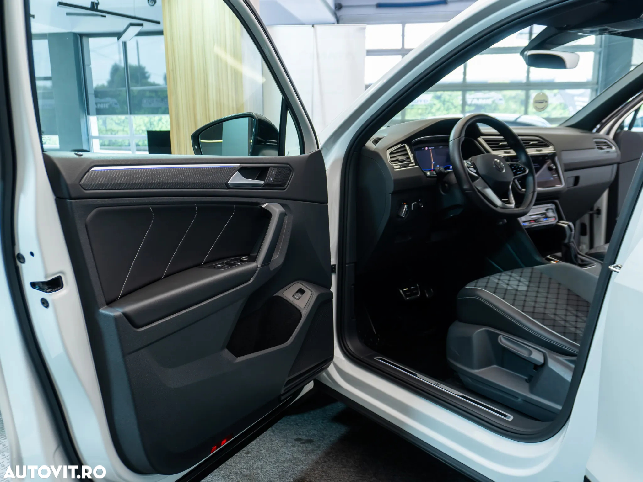 Volkswagen Tiguan 2.0 TDI SCR DSG R-Line - 20