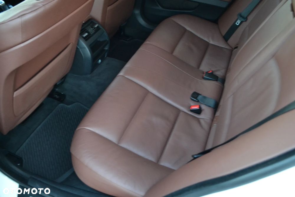 BMW Seria 5 - 25
