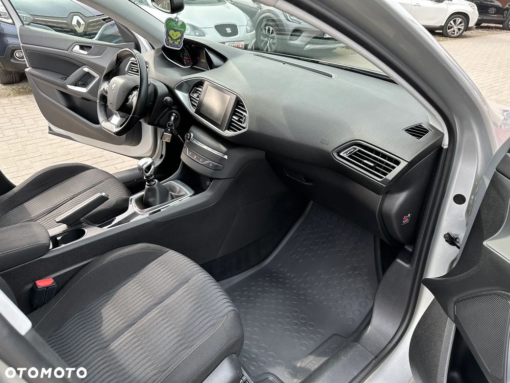 Peugeot 308 - 22