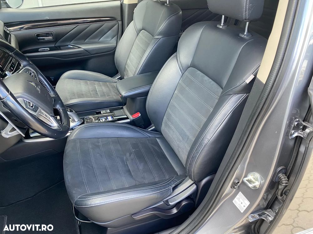Mitsubishi Outlander - 26