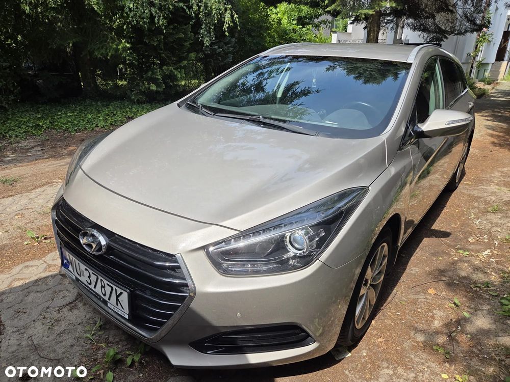 Hyundai i40 1.7 CRDi Comfort DCT - 1