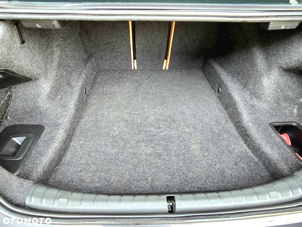 BMW Seria 5 530i - 33