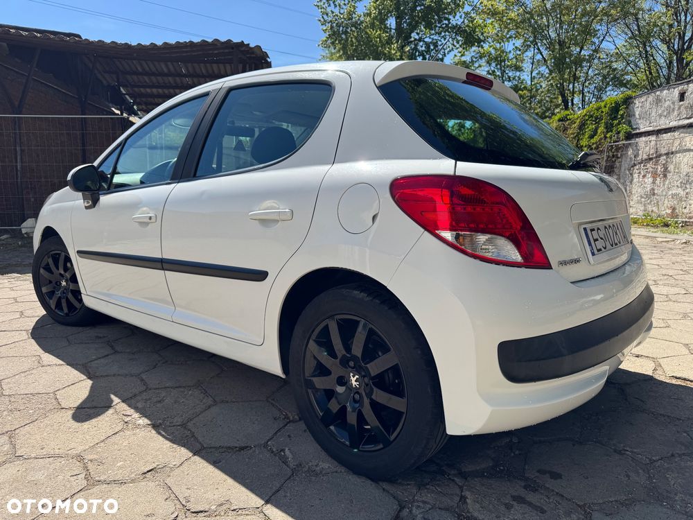 Peugeot 207 - 2