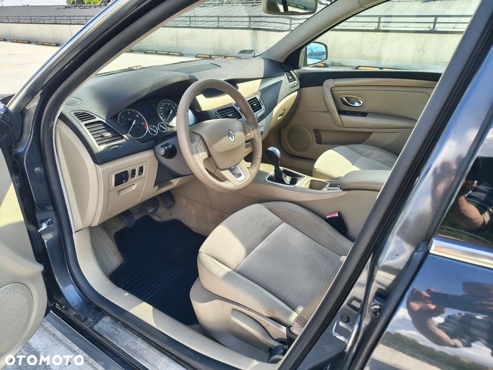 Renault Laguna 2.0 DCi Dynamique - 23