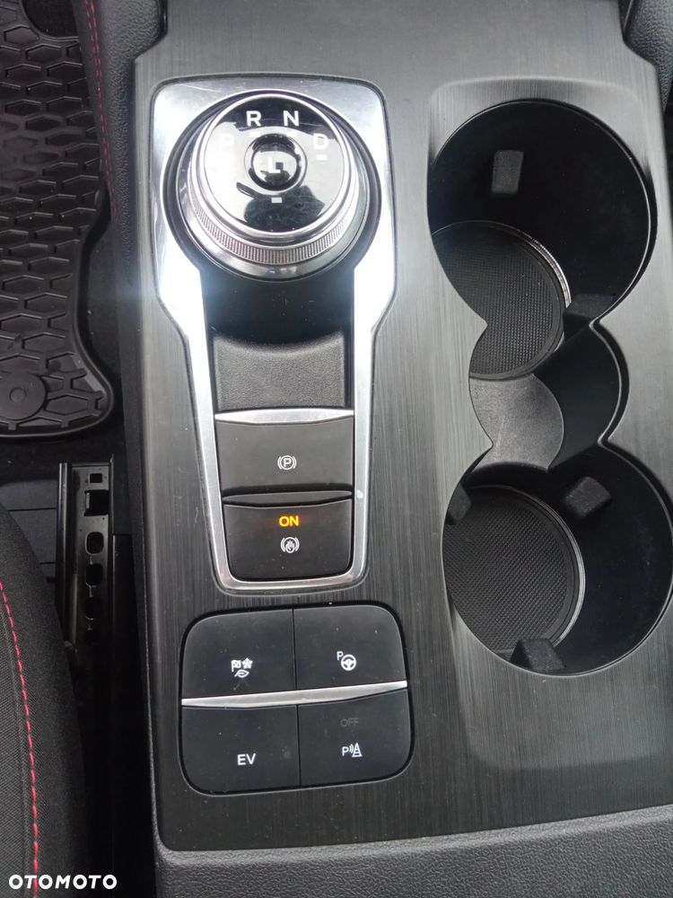Ford Kuga 2.5P PHEV FWD ST-Line - 18