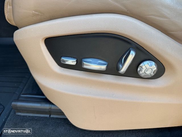 Porsche Cayenne E-Hybrid Tiptronic S - 43