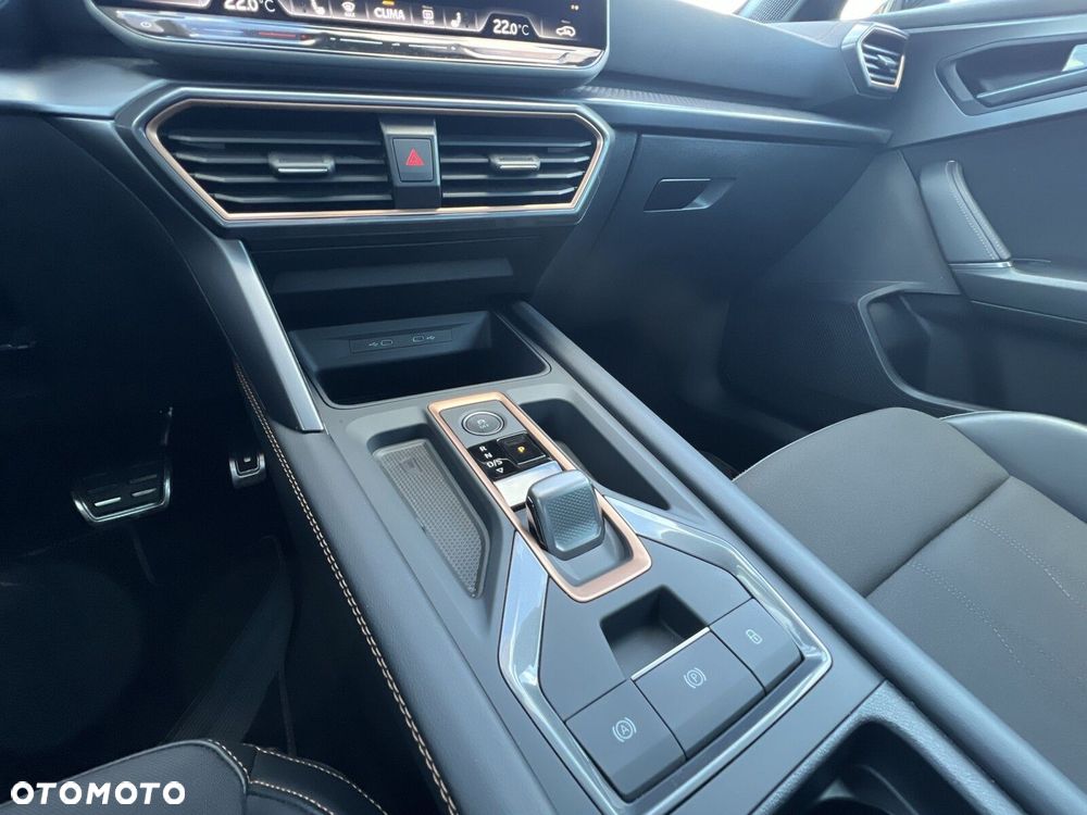 Cupra Formentor 1.5 eTSI mHEV DSG - 17