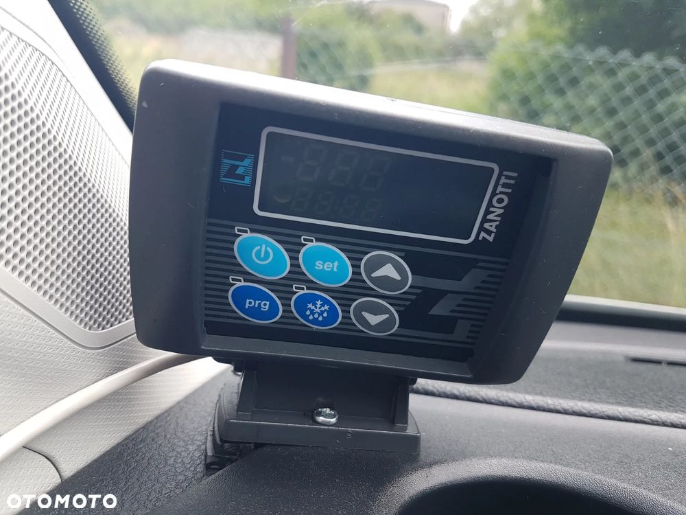 Volkswagen CRAFTER CHŁODNIA AGREGAT FUNKCJA GRZANIA IZOTERMA ZANOTTI Z350 DŁUGI WYSOKI - 23