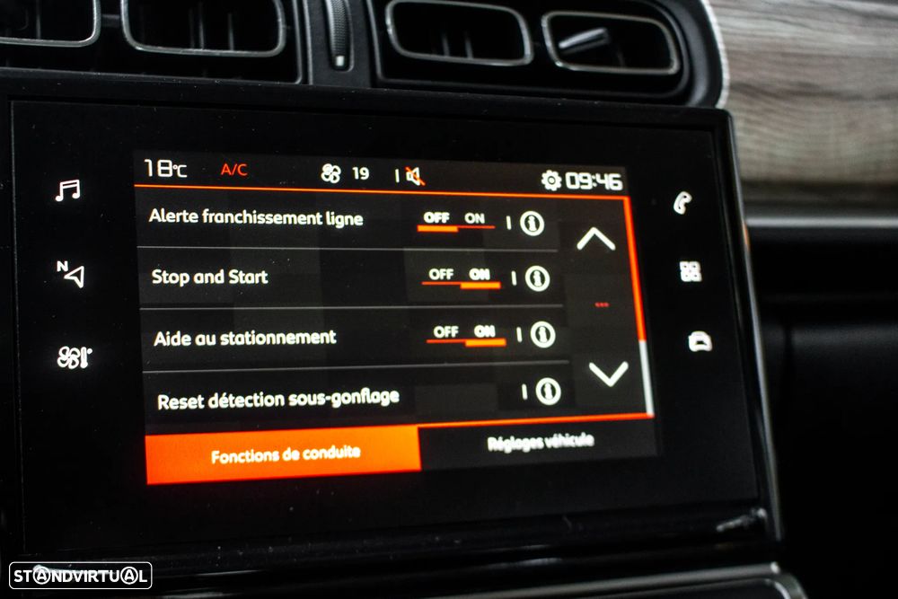 Citroën C3 1.2 PureTech Shine - 29