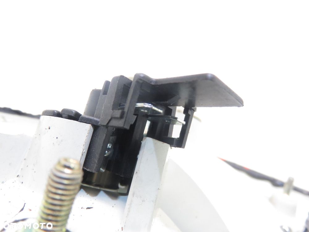 LAMPA LEWA TYLNA KLAPA AUDI 80 B4 8A0945093J - 2