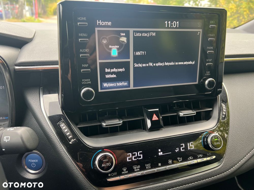 Toyota Corolla 1.8 Hybrid Comfort - 28