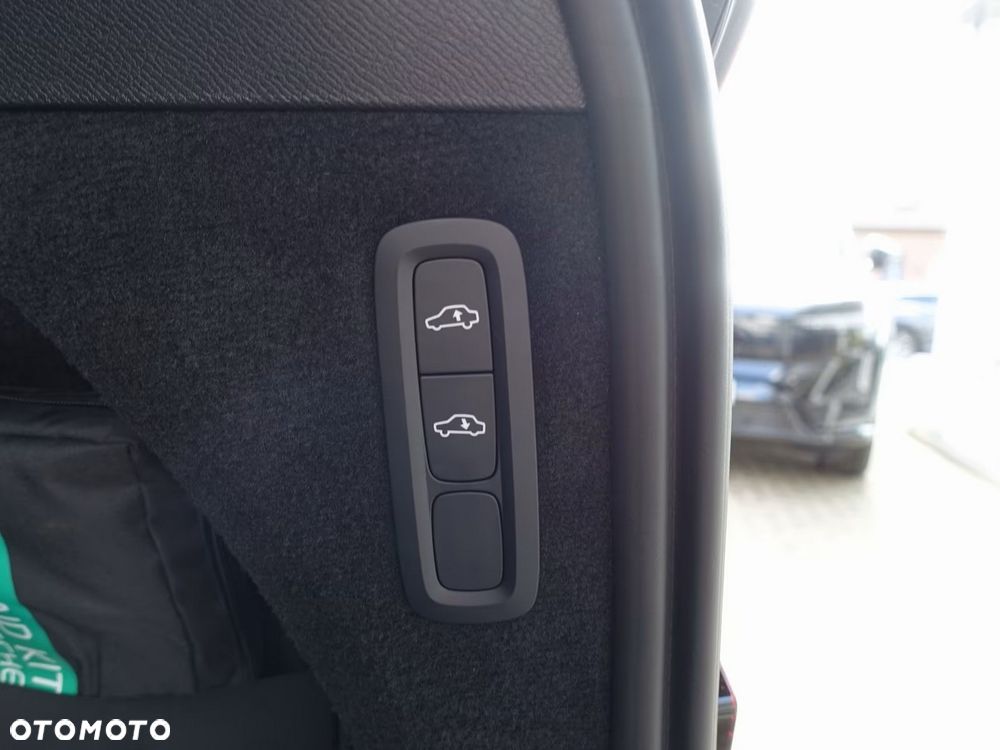 Volvo XC 90 T8 AWD Ultra Bright - 13