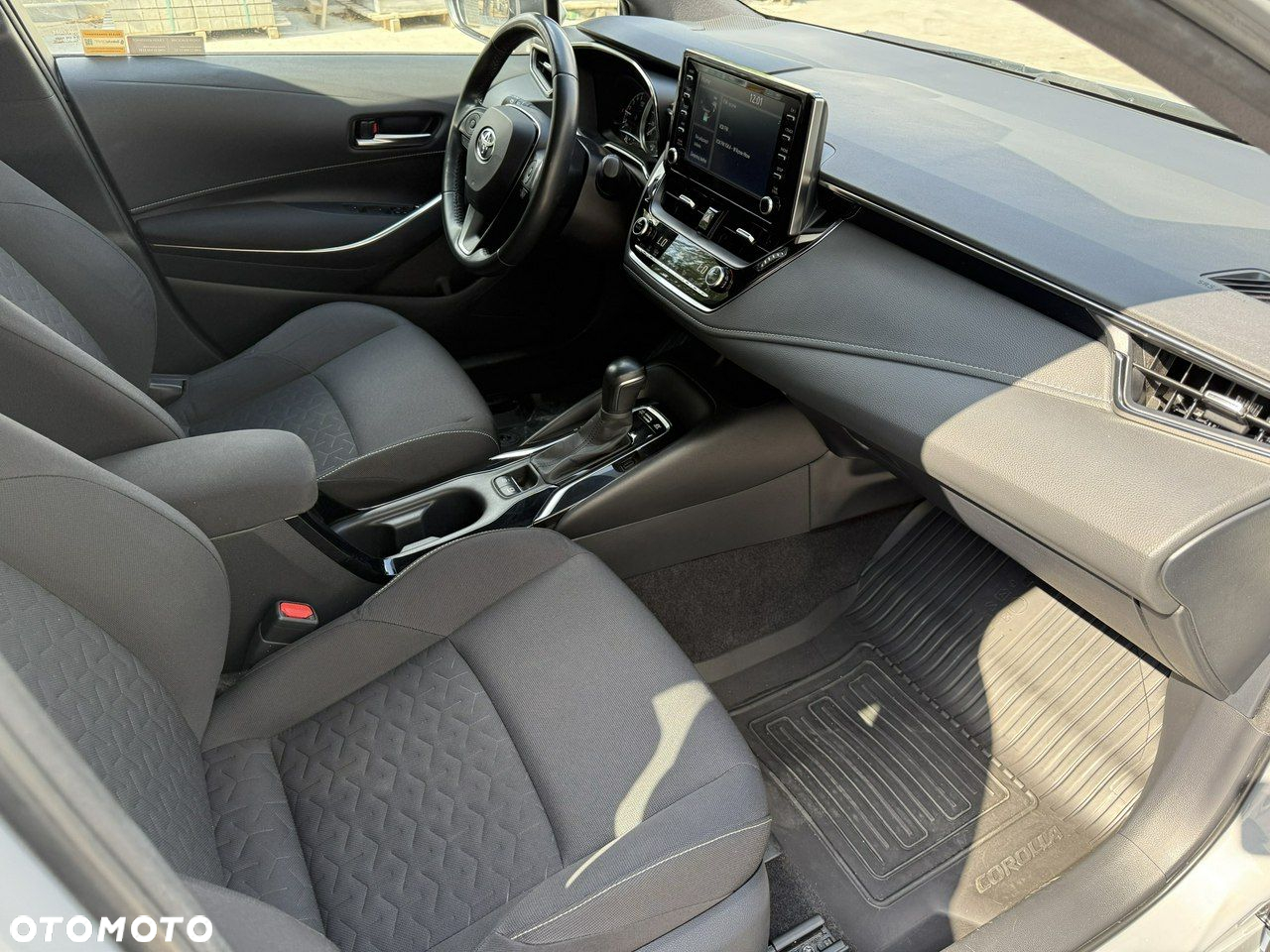 Toyota Corolla - 11